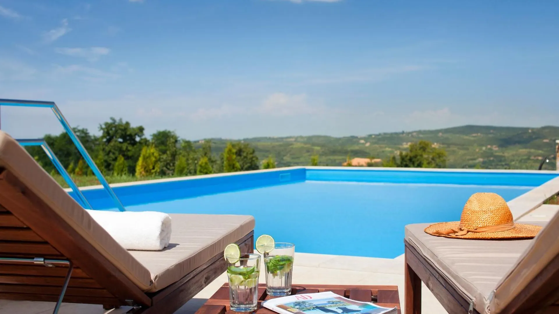 Ferienhaus Mit Privatpool Fuer 10 Personen Ca, 400 M Sup2 In Bajkini, Istrien Binnenland Von Istrien Vranje Selo Feriehus
