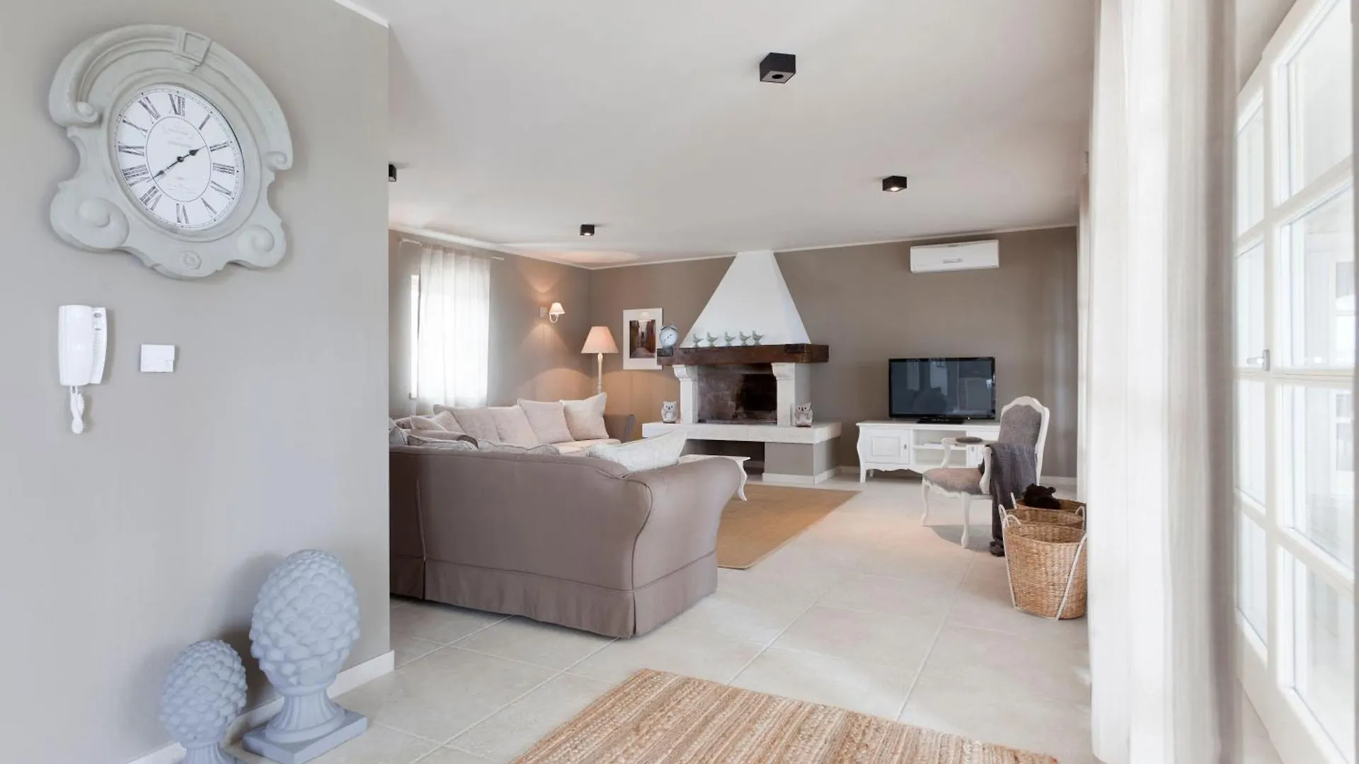 Ferienhaus Mit Privatpool Fuer 10 Personen Ca, 400 M Sup2 In Bajkini, Istrien Binnenland Von Istrien Croatia
