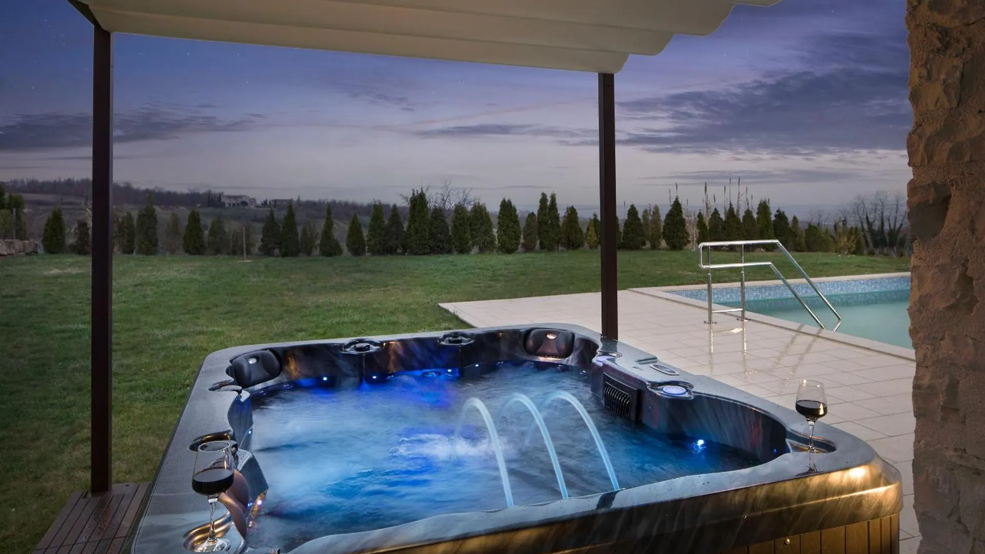 Feriehus Ferienhaus Mit Privatpool Fuer 10 Personen Ca, 400 M Sup2 In Bajkini, Istrien Binnenland Von Istrien Vranje Selo